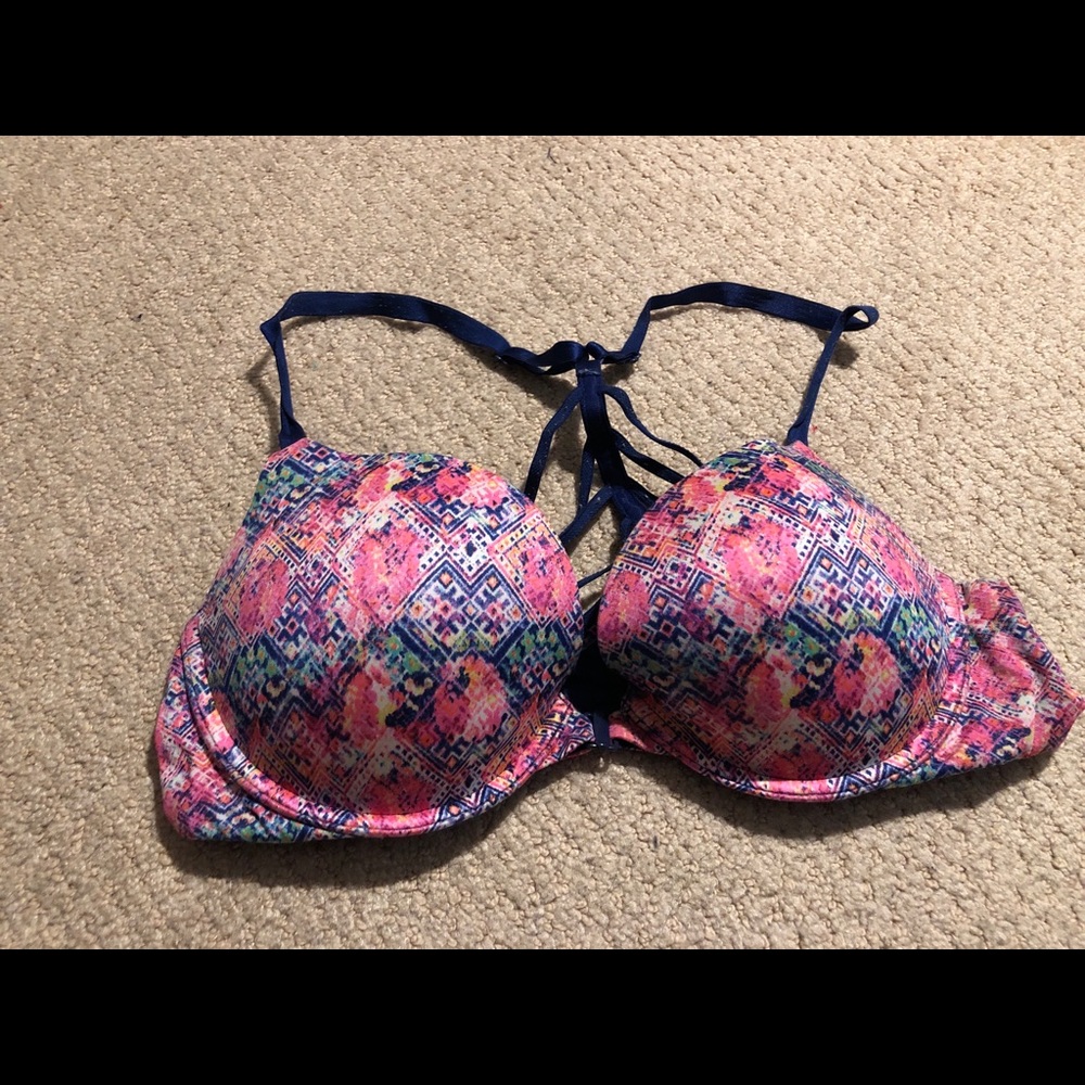 VICTORIAS SECRET BRA!
